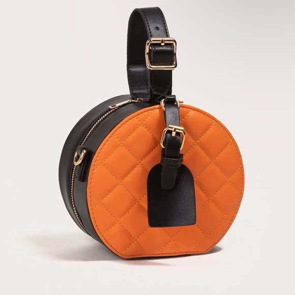 Round Quilted Two-Tone Crossbody Bag - Picture 7 of 10